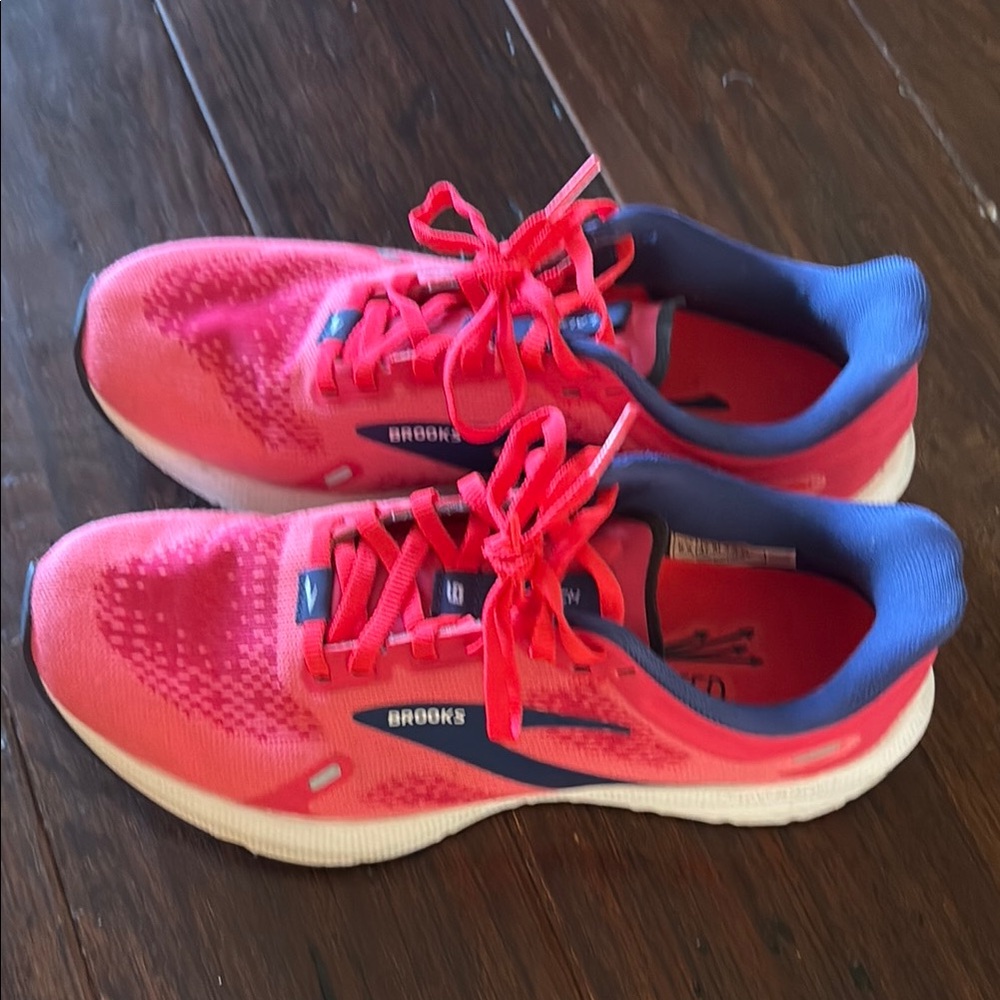 Brooks Women's Pink and Blue Running Shoes
